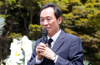 검찰, '김건희 여사 허위사실 유포 혐의' 우상호 소환 조사