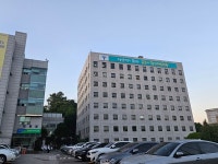 초등학교 영어수업에  로봇 교사 내년 3월 투입