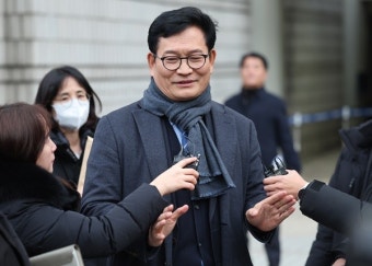 '민주당 돈봉투 의혹' 송영길, 구속심사 끝...윤관석은 징역5년 구형