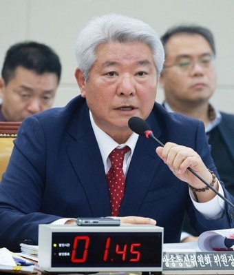 김홍일 