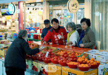 권영진 예비후보, 달서시장에서 장보기 행사