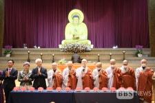 잠실 불광사, 부처님오신날 봉축 점등식...마가스님 법문