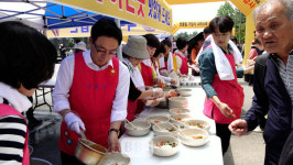 16년째 현충원 국수공양...나라 위한 자비행