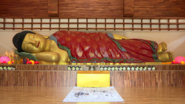 용인 와우정사의 새 명물 에메랄드 부처님과 열반전  