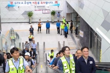[포토뉴스]백원국 국토부 2차관, 구성역 개통 현장 점검