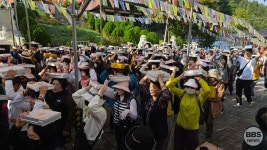 천안 구룡사, 호국 법화경 사경 봉안 대법회...세계 평화와 인류 행복 
