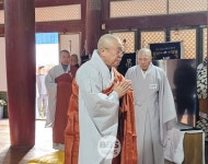 불국사 종상 대종사 법구 입관...추모 발길 이어져