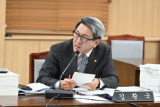 김황국 내년 6월까지 주민투표 안되면...용역비 낭비
