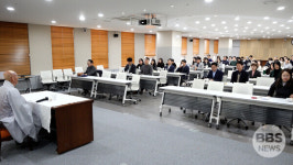 세종청사 공무원불자회, 명예원로의원 암도스님 초청법회...참사람으로 정진