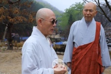 조계종 원로회의, 참화 현장 둘러봐...고운사 복원에 잇따른 원력