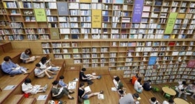 공공도서관, 정규사서-이용 인구 증가...여건 개선