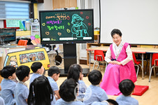 세대 잇는 K-할머니의 무릎교육... 이야기할머니 합격자 발표