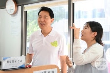 오세훈,폭염 현장 방문...경로당과 탑골 공원서 어르신 안전 점검