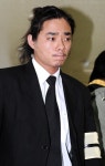 [포토] 가수 일락, 故 김민수 빈소 찾아