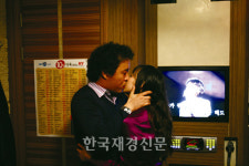 정준하키스신 ‘미녀와 야수… 머리 크기만 두배 차이’