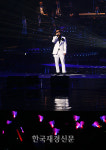 [JK포토] 김건모 콘서트, 열광하는 불빛들~