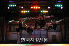 전용극장 3주년 기념, 점프의 재미있는 기록들