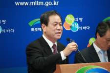 토지주택공사 2012년까지 인력 줄이기로