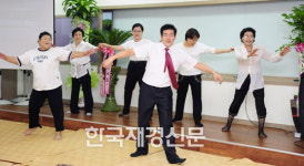 한바탕 웃음으로 고객님들의 스트레스 풀어드립니다