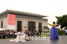 국립국악원 주한외교사절 200여명 초청 ‘집들이’