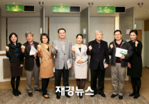 SC제일은행 임원, 텔러체험 나서다