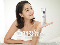 코스메틱 트렌드는 에센스 함유