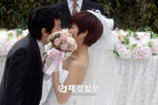 <민들레 가족> 김동욱-이윤지 화려한 웨딩마치