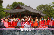 코레일유통남원역 | 코레일 ‘춘향사랑 관광열차’ 운행 기차타고 춘향이 보러 오세요!