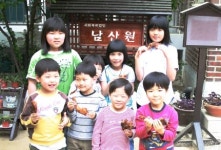 둘둘치킨, 18년간 고아원에 치킨 지원