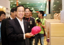 SKT, T 브랜드샵 ‘hello, T’ 오픈