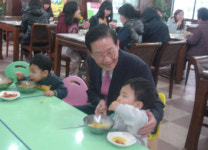 김장환 전 교육감, 설 맞아 순천 성신원 위문