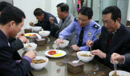 서해해경찰청, 사랑나눔 실천 ‘박수’