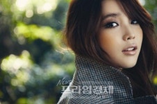 아이유, 여수세계박람회 로고송 화제