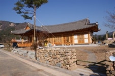 강진군 행복마을, 우수한옥 2동 선정