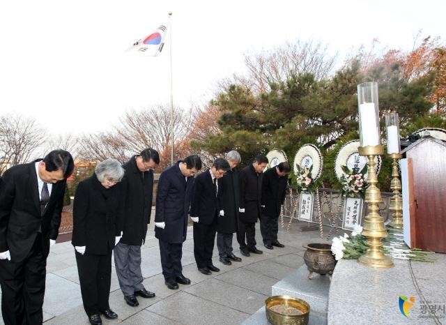 지방 행정인들, 현충탑을 찾아 순국선열과 호국영령 기리며 을사년 신년 맞이 현장 참배