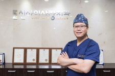 [병원탐방]신사이사랑치과 성요길 원장 아프지 않게 치과 문턱을 넘자