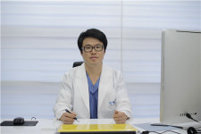 [인터뷰]W치과 김창훈 원장, 당뇨•고혈압 환자의 안전한 임플란트