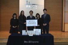 메디코스메틱 브랜드 메카딕스, 홀트아동복지회에 화장품 후원