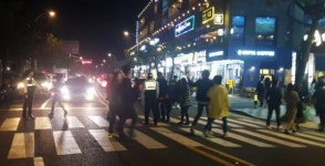 여수시 중앙동 자율방범대, 여수해양공원 주차질서 확립 나서