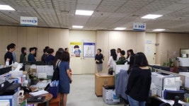 충주시청 민원실, 독특한 친절교육 눈길