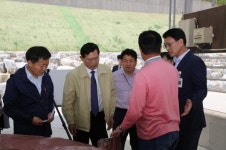 박동철 금산군수, 농업현안 사업장 현장행정 실시