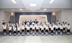 김해시 지역아동센터 합창단 ‘김해예찬‘ 노래시연