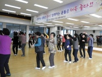 문경시, 실버체조교실 열기가 한파를 녹인다.