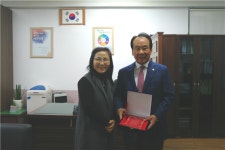 김진영 서울시의원, 반원초등학교로부터 감사패 수상