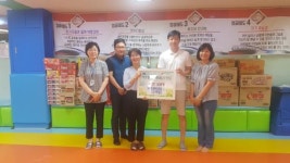 수지구, 용인대백호태권도서 이웃돕기 라면 1400여개 기탁