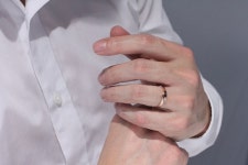 ‘심플 커플링에 심쿵’…주얼리 브랜드 매드스튜디오의 커플링