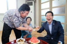 권익현 부안군수, 하서면 경로당 무더위쉼터 방문