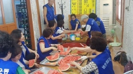 구리시 교문2동, 여름철 어르신 화채 대접