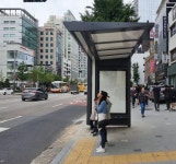 마포구, 횡단보도 안전쉘터 설치…보행자 안전·편의 대폭 향상
