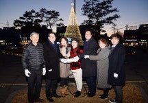 파주시, 금촌 로터리에 연말연시 평화의 트리 점등